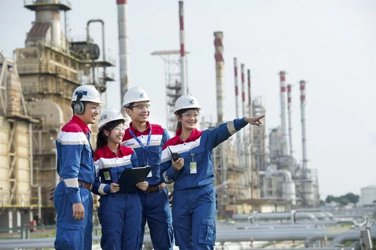 Pertamina Internasional Eksplorasi Buka Lowongan Magang Paid Internship Program untuk S1,Cek Syaratnya