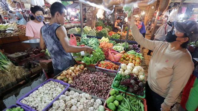 Pedagang Pasar Sebut Daya Beli Rakyat Turun 37 Persen Akibat BBM Naik