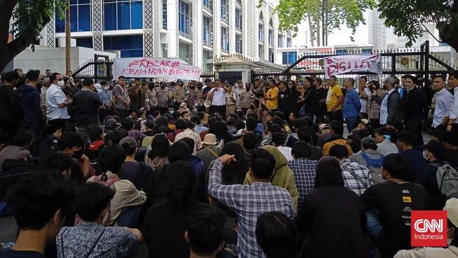 Mahasiswa Sumut Demo Tolak BBM Naik: Jokowi Khianati Rakyat