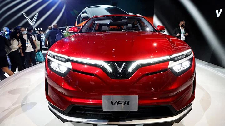 Mobil Listrik VinFast Mulai Diserahkan ke Konsumen Vietnam