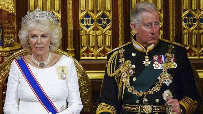 Viral Gestur Manja Raja Charles III sampai Pemakaman Ratu Elizabeth