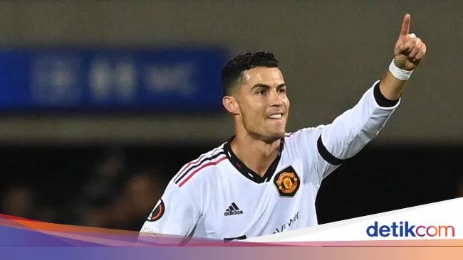 Ronaldo Pecah Telur! Cetak Gol dari... Penalti