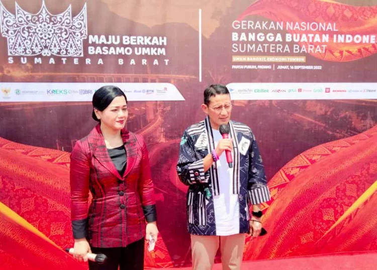 Menparekraf Targetkan Penerbangan Internasional ke Padang Segera Dibuka