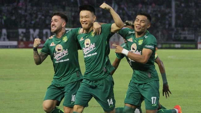 Kisah Azrul Ananda dan Persebaya yang Kembali ke Jurang Krisis