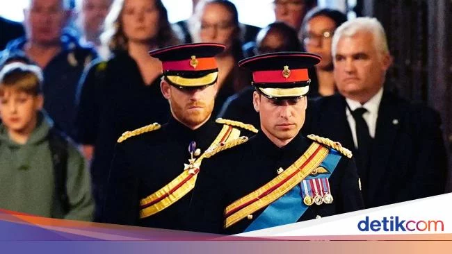 Pangeran William Pimpin Prosesi Jaga Peti Jenazah Ratu Elizabeth II