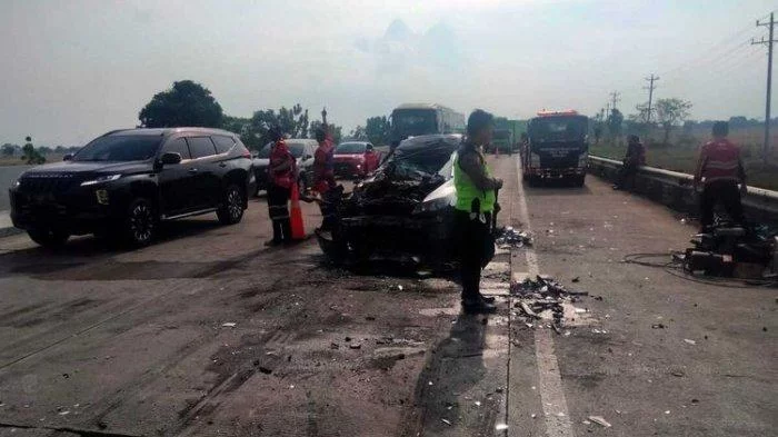 Pengemudi Honda Civic Silver yang Tewas di Tol Pejagan-Pemalang Anak Jamintel Kejagung