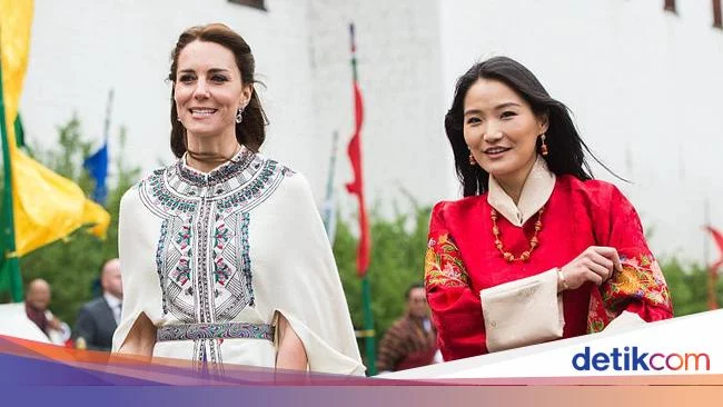8 Foto Ratu Bhutan Jetsun Pema, Mencuri Atensi di Pemakaman Ratu Elizabeth