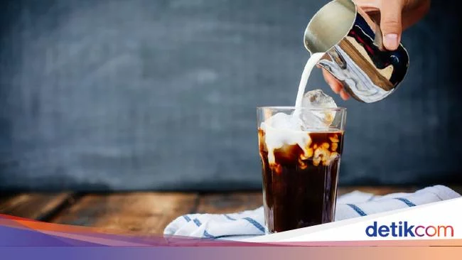 Minum Kopi Susu Tiap Hari Bantu Turunkan Berat Badan Dok?