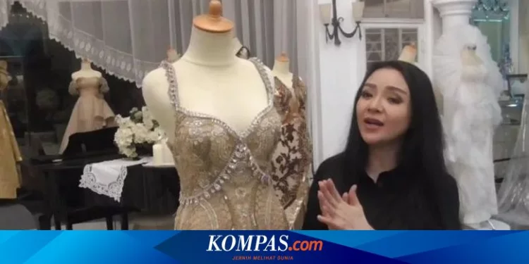 Kisah Sukses Desainer Surabaya, Rancang Busana untuk Jennie "Blackpink" dan Selebritas Hollywood Halaman all