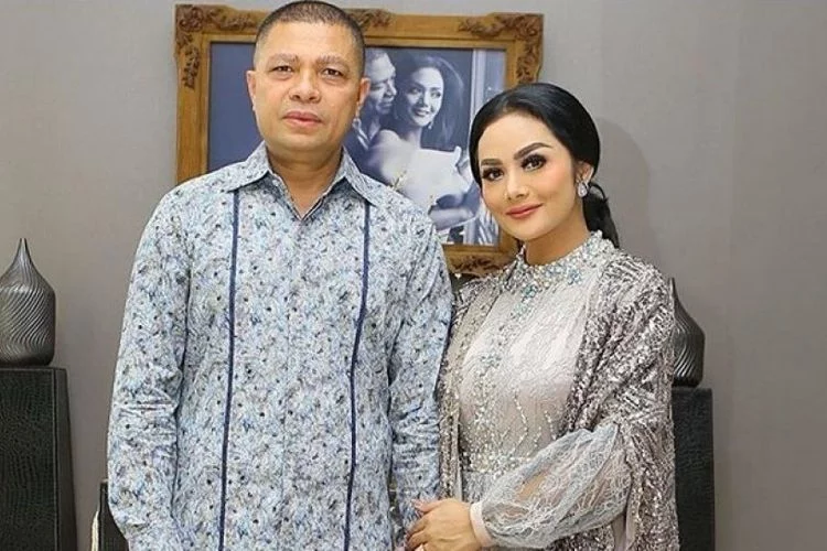 Pernikahannya janggal, Krisdayanti akui dirinya hamil duluan sebelum nikah dengan Raul Lemos