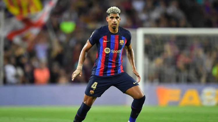 Barcelona Pastikan Ronald Araujo Akan Jalani Operasi, Bakal Absen Di Piala Dunia?