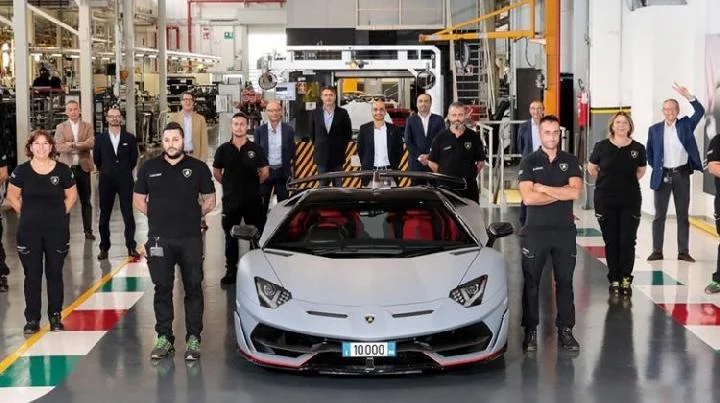 Lamborghini Akhiri Produksi Aventador di Angka 11.465 Unit