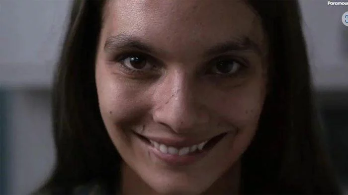 Sinopsis Smile, Film Psikologikal Horor Tentang Pembunuh dengan Senyuman