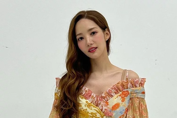 Park Min Young Sudah Putus dari Pacar Tajirnya, Klarifikasi Agensi