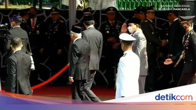 Gerak Cepat Prabowo Hampiri Jokowi di Monumen Pancasila Sakti, Bahas Apa?