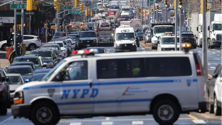 New York Wajibkan Penjualan Mobil Baru Tanpa Emisi