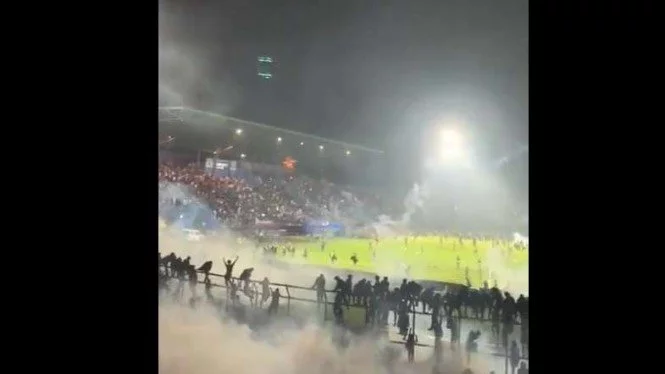 Tragedi Kanjuruhan, Regulasi FIFA Larang Gas Air Mata di Stadion