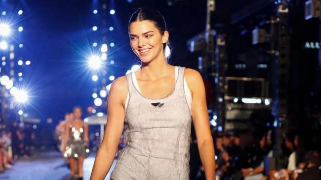 Cantik dan Kaya Raya, Ini 3 Sumber Pendapatan Kendall Jenner di Dunia Fashion