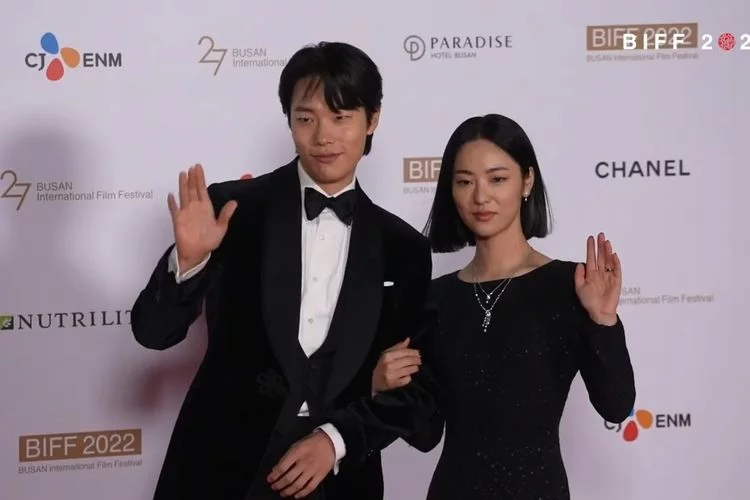 Daftar Aktor di Pembukaan Festival Film Internasional Busan 2022, MC Ryu Jun Yeol Tampil Elegan