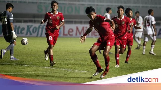 Kualifikasi Piala Asia U-17: Indonesia Vs Malaysia Saling 'Sikut'