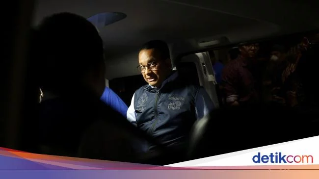 Anies Temui Keluarga Henk Ngantung Saat Tinjau Halte Bundaran HI