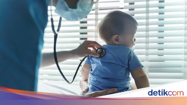 10 Tanda-tanda Pneumonia, pada Bayi Kerap Disangka Flu