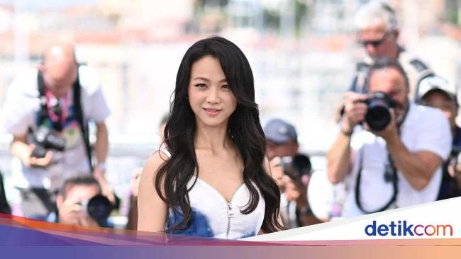 Bintang Mandarin Tang Wei Jadi 'Buah Bibir'