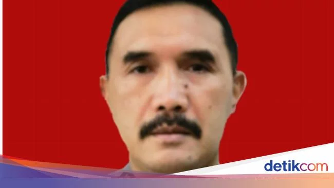 Terlibat Kasus Narkoba Irjen Teddy Minahasa, Kapolsek Kalibaru Dicopot!