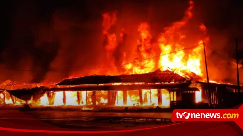 Polisi Dalami Penyebab Peristiwa Kebakaran yang Hanguskan 11 Unit Kios dan 2 Rumah di Distrik Kenyam Kabupaten Nduga