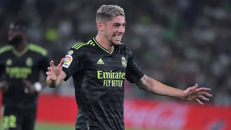 Federico Valverde: Carlo Ancelotti Akan Pensiun Jika Saya Tidak Cetak Sepuluh Gol Musim Ini