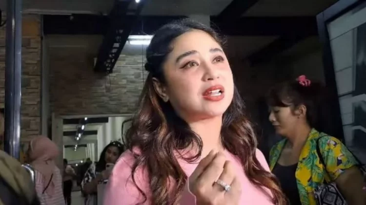 Tak Yakin Sikap Rizky Billar Berubah terhadap Lesti Kejora usai Peristiwa KDRT, Dewi Perssik: Saya Itu Lebih dari 10 Kali