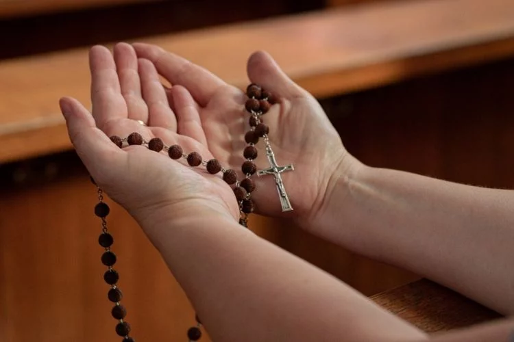 5 Ujud Doa Rosario Peristiwa Mulia Minggu 23 Oktober 2022 Berdoa Khusus Bagi Pecandu Narkoba