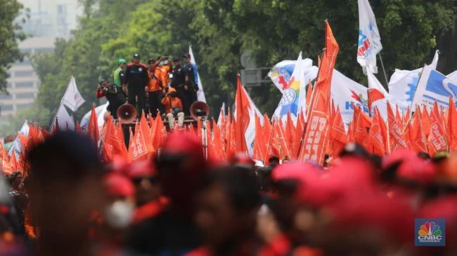 'Kiamat' Pengangguran, Ribuan Pekerja di RI Sudah Dirumahkan!