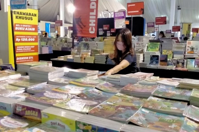 Warga Semarang Serbu Pameran Buku Internasional Terbesar di Jateng