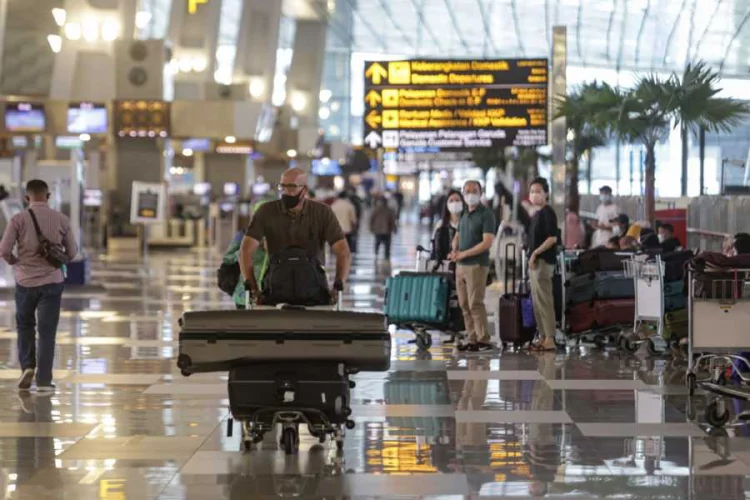Lonjakan Kasus COVID-19 Terjadi di Singapura, Bandara Soetta Perketat Kedatangan Internasional