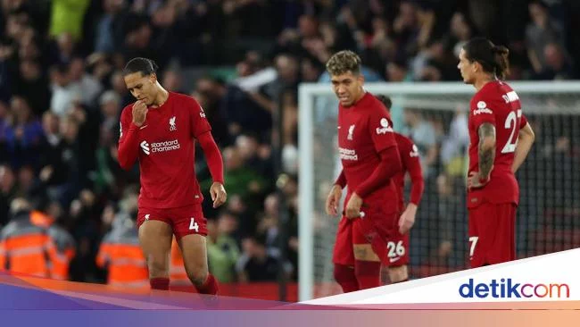 Carragher: Liverpool Punya Masalah Besar