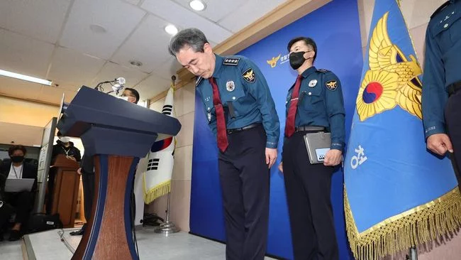 Kepala Polisi Korsel Membungkuk Merasa Bersalah atas Tragedi Itaewon