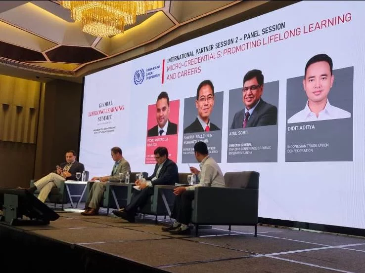 Dari Kuningan Ke Singapura, Guru SMK Auto Matsuda Bicara di Forum Internasional