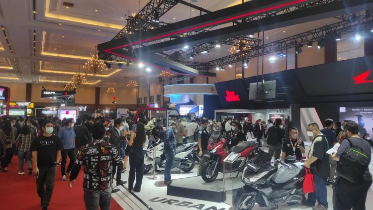 Deretan Sepeda Motor Baru yang Melantai di IMOS 2022