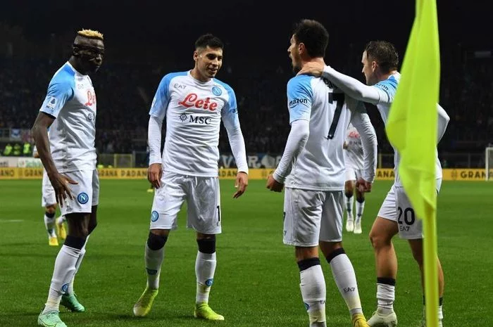 Hasil dan Klasemen Liga Italia - Napoli Lupa Caranya Kalah, Tinggalkan AC Milan di Posisi 2