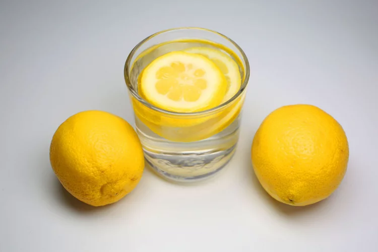 6 Manfaat Air Lemon Campur Kunyit, Bikin Penyakit Kronis Ini Ambrol