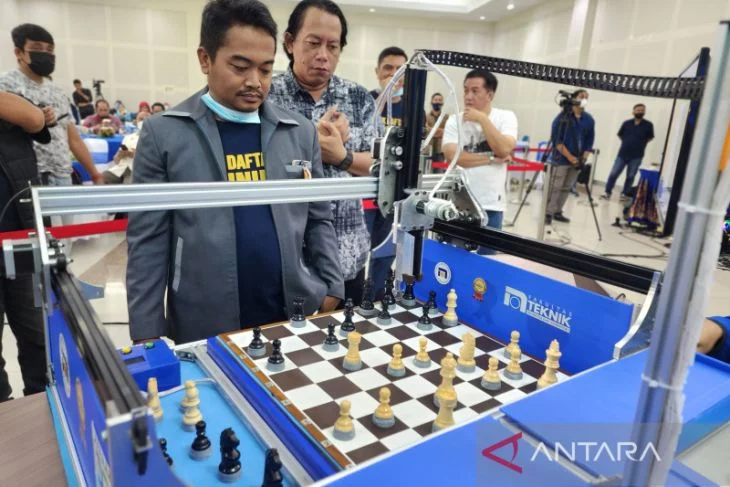Robot catur menantang Grand Master Internasional - ANTARA News Bangka Belitung