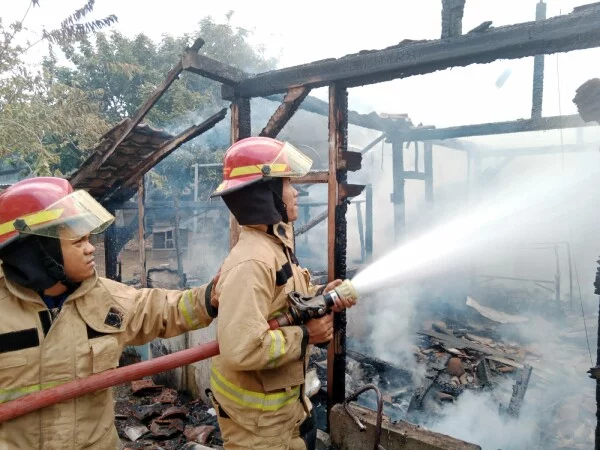 105 Peristiwa Kebakaran Di Bojonegoro Berhasil Ditangani Damkar
