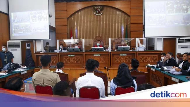 Hakim Bingung Dengar Kesaksian Susi ART Sambo: Aduh, Kenapa Berubah-ubah?