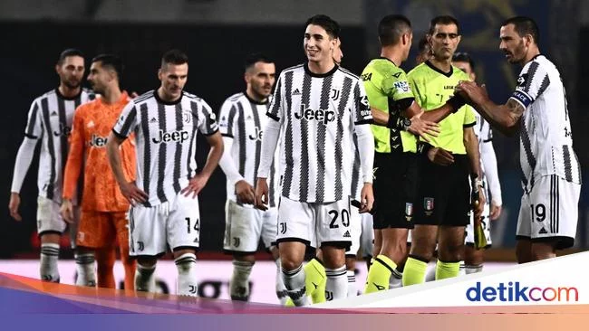 Juventus Kalahkan Verona, Allegri: Terima Kasih Kartu Merahnya, Alex!