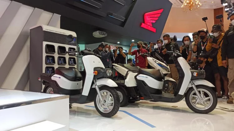 AHM Perkenalkan Motor Listrik, Wahana Honda Sudah Training Mekanik