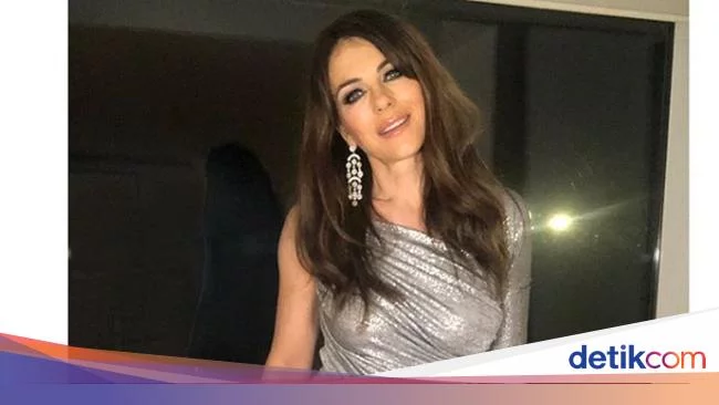 Pengakuan Elizabeth Hurley: Mesra dengan Matthew Perry seperti Mimpi Buruk