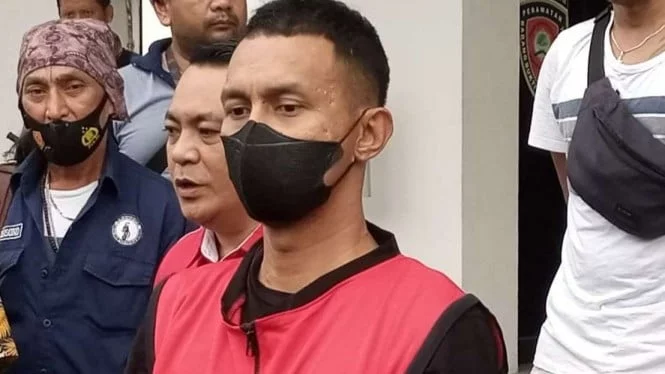 Tampang Penganiaya dengan Tongkat Baseball yang Viral saat Berbaju Tahanan