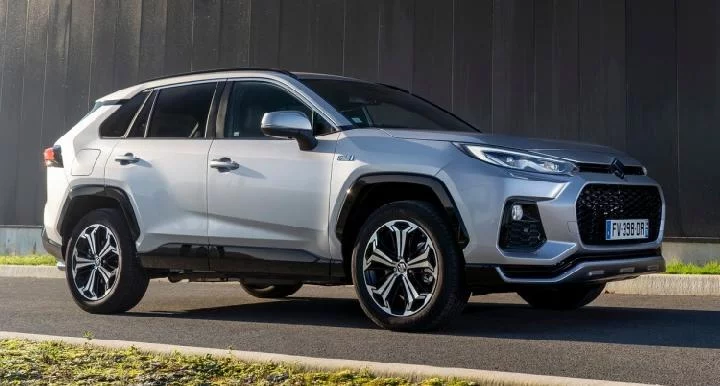 Suzuki Across Dapatkan Kokpit Digital Baru dari Toyota RAV4