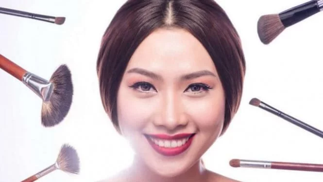 Tips Makeup Glass Skin ala Artis Korea Selatan yang Sedang Populer